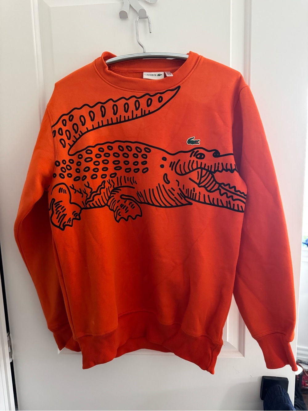 EUC LACOSTE Men’s Crew Neck Loose Fit Croc Print Sweatshirt